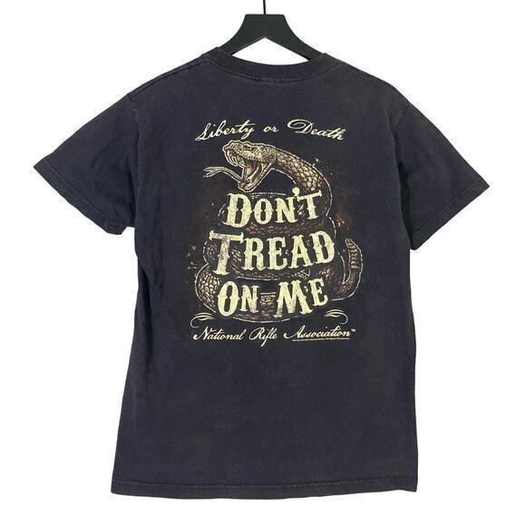 NRA Men's Black "Don't Tread On Me" Graphic T-Shirt Size M Patriotic Rattlesnake - Picture 1 of 7